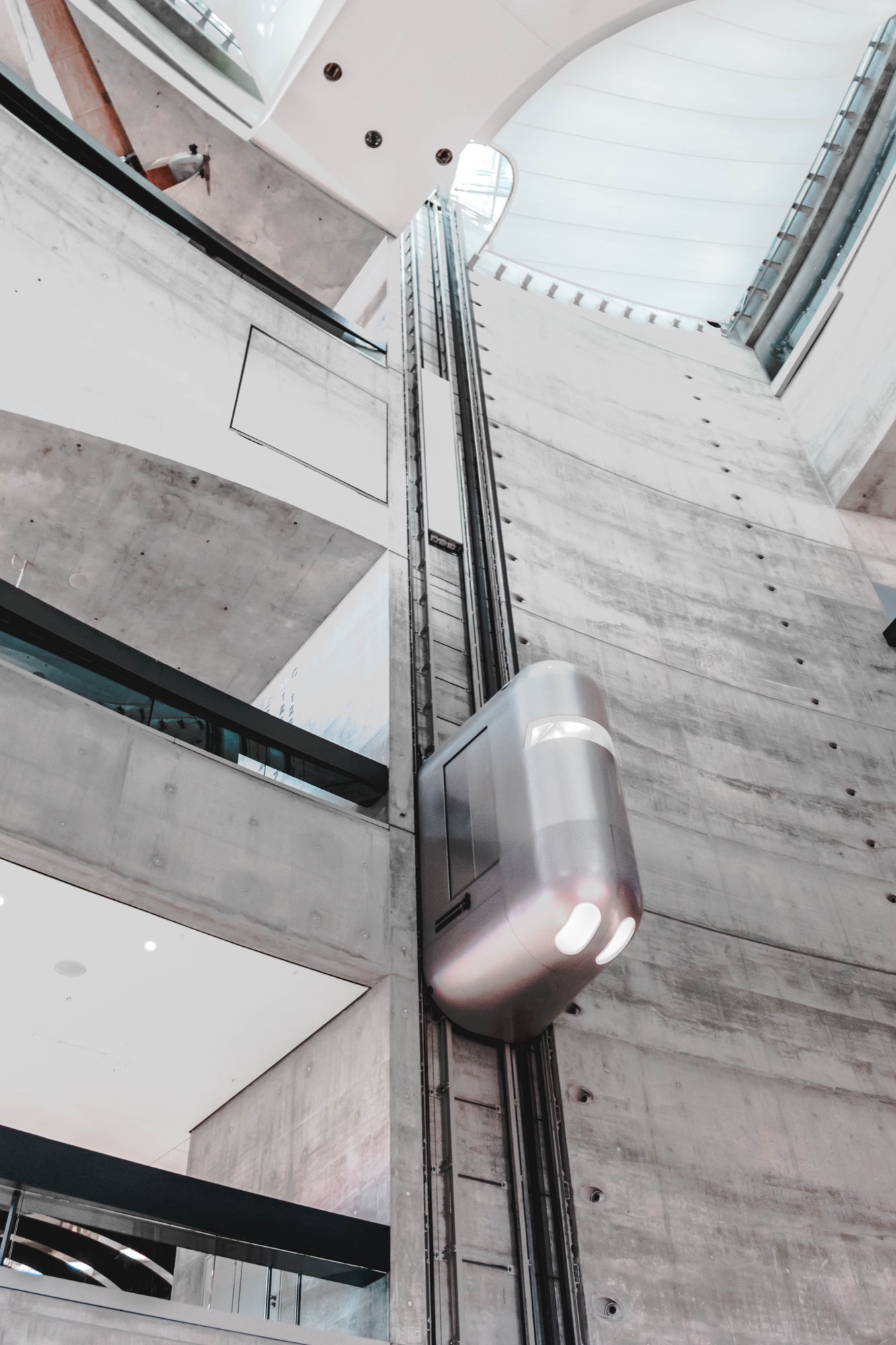 ¿Qué debemos tener en cuenta a la hora de solicitar la instalación de ascensor en la comunidad?